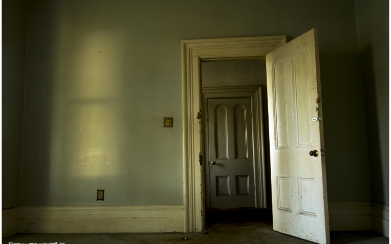 Door of Opportunity: Leaving Your Dorm Room Door Open